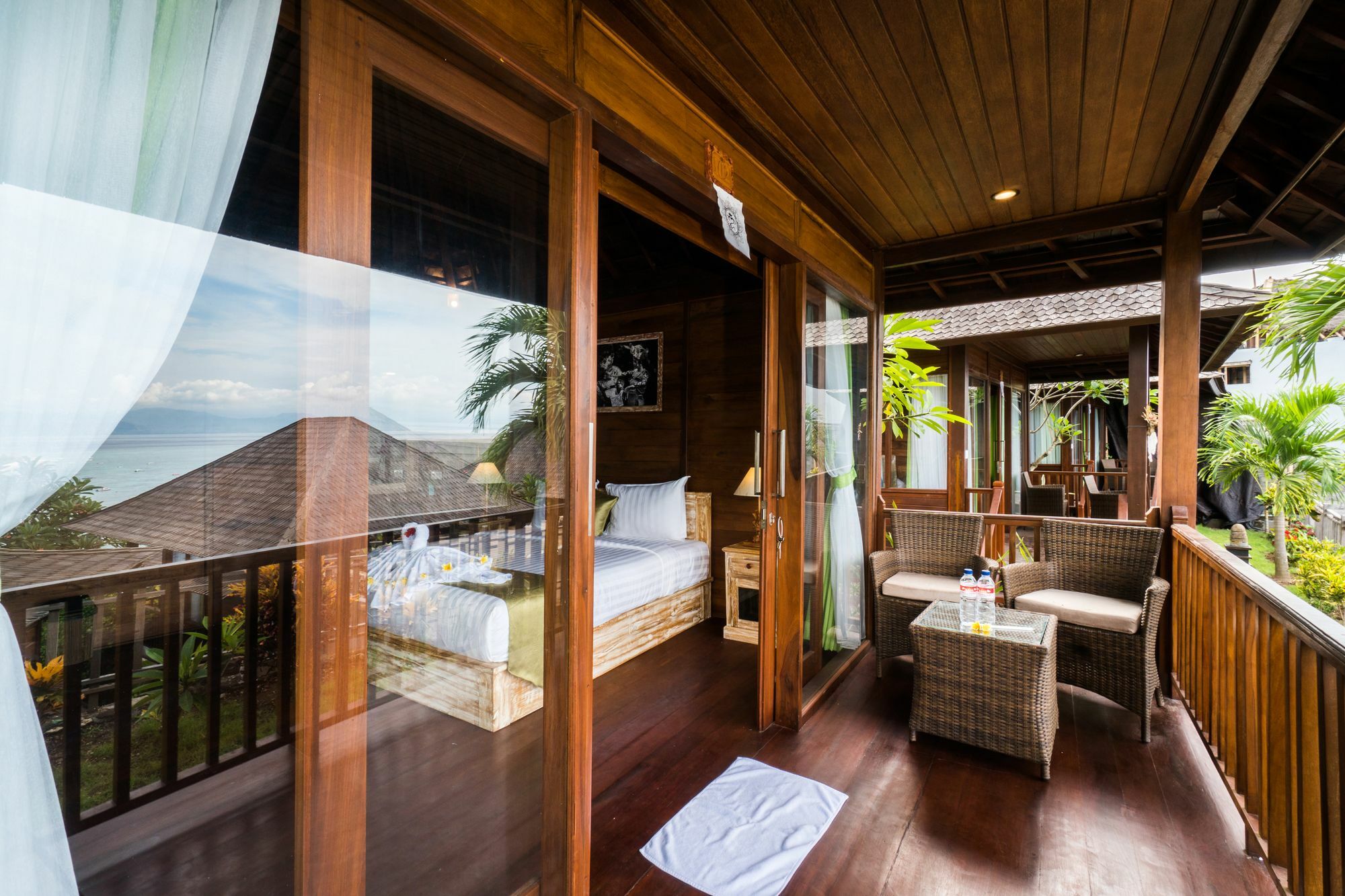 Jenggala Hill Hotell Nusa Lembongan Exteriör bild